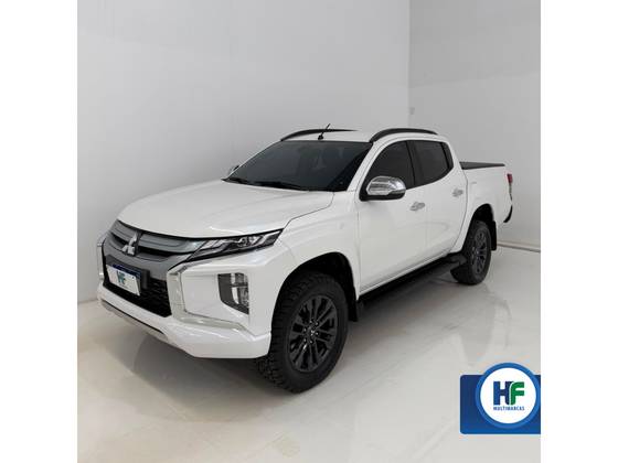 MITSUBISHI L200 TRITON 2.4 16V TURBO DIESEL SPORT HPE CD 4P 4X4 AUTOMÁTICO MITSUBISHI L200 TRITON 2.4 16V TURBO DIESEL SPORT HPE CD 4P 4X4 AUTOMÁTICO